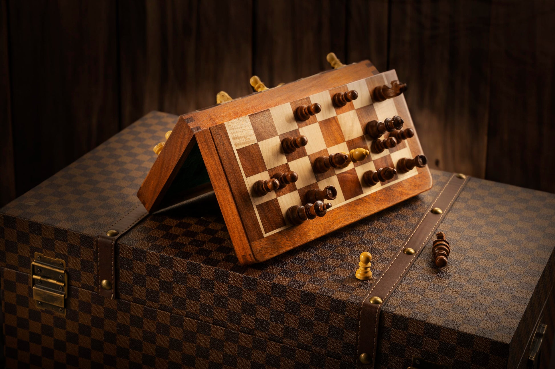 Échiquier Magnétique en Bois - The Pocket King 👑